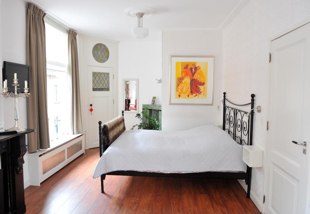 B&B Bed En Beschuit เลเดน ห้อง รูปภาพ